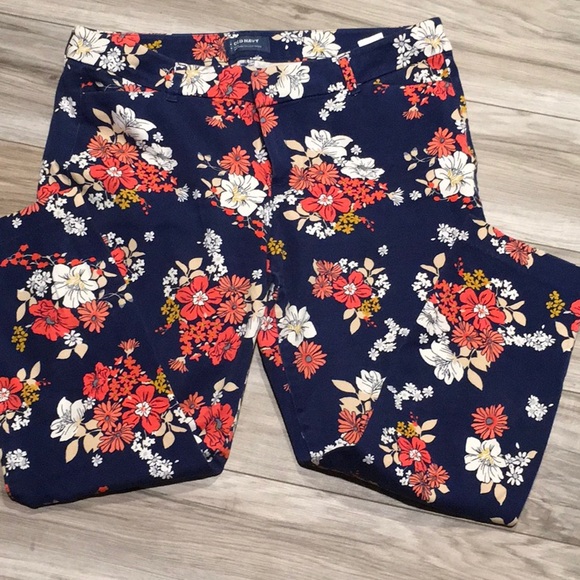 Old Navy Capris - Picture 1 of 7